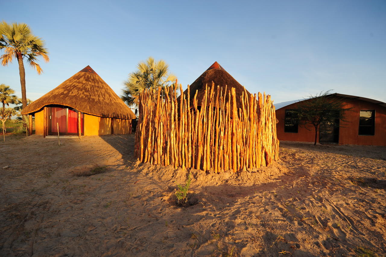 Ongula Village Homestead Lodge Omupumba Екстериор снимка