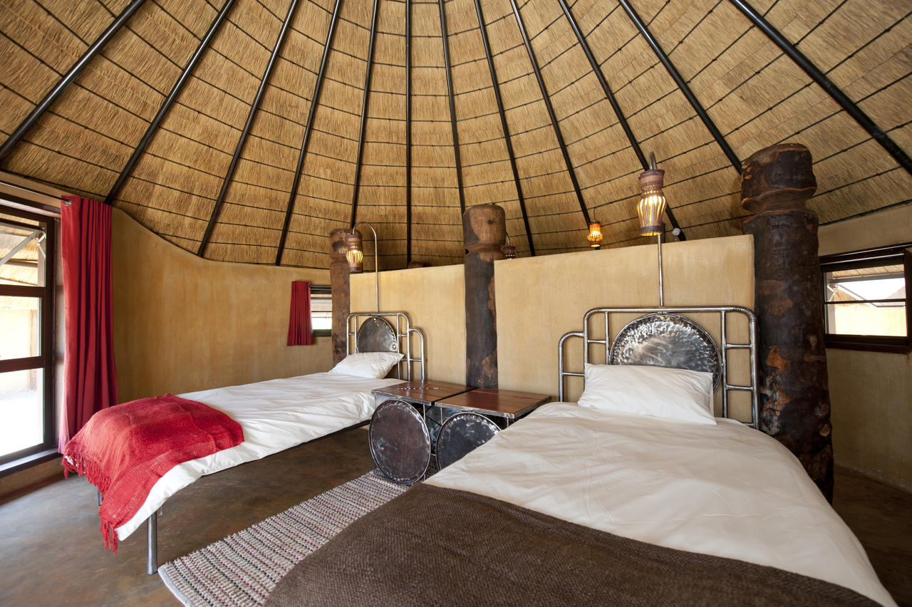 Ongula Village Homestead Lodge Omupumba Стая снимка