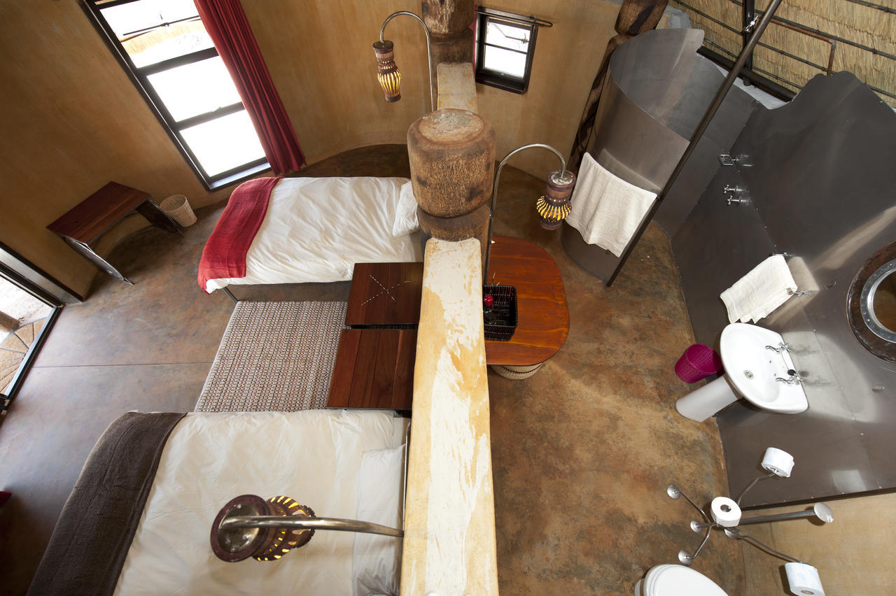 Ongula Village Homestead Lodge Omupumba Стая снимка