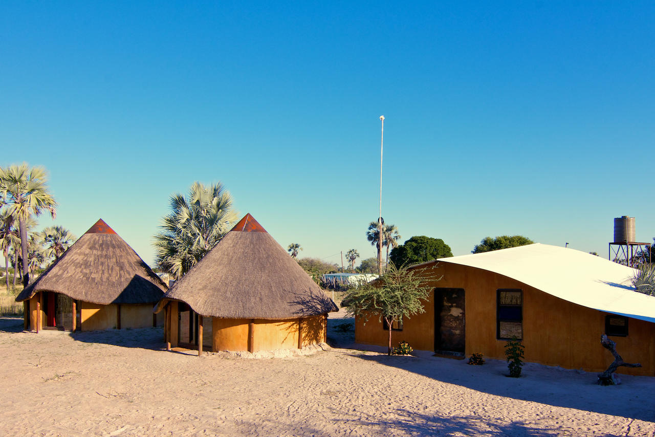 Ongula Village Homestead Lodge Omupumba Екстериор снимка