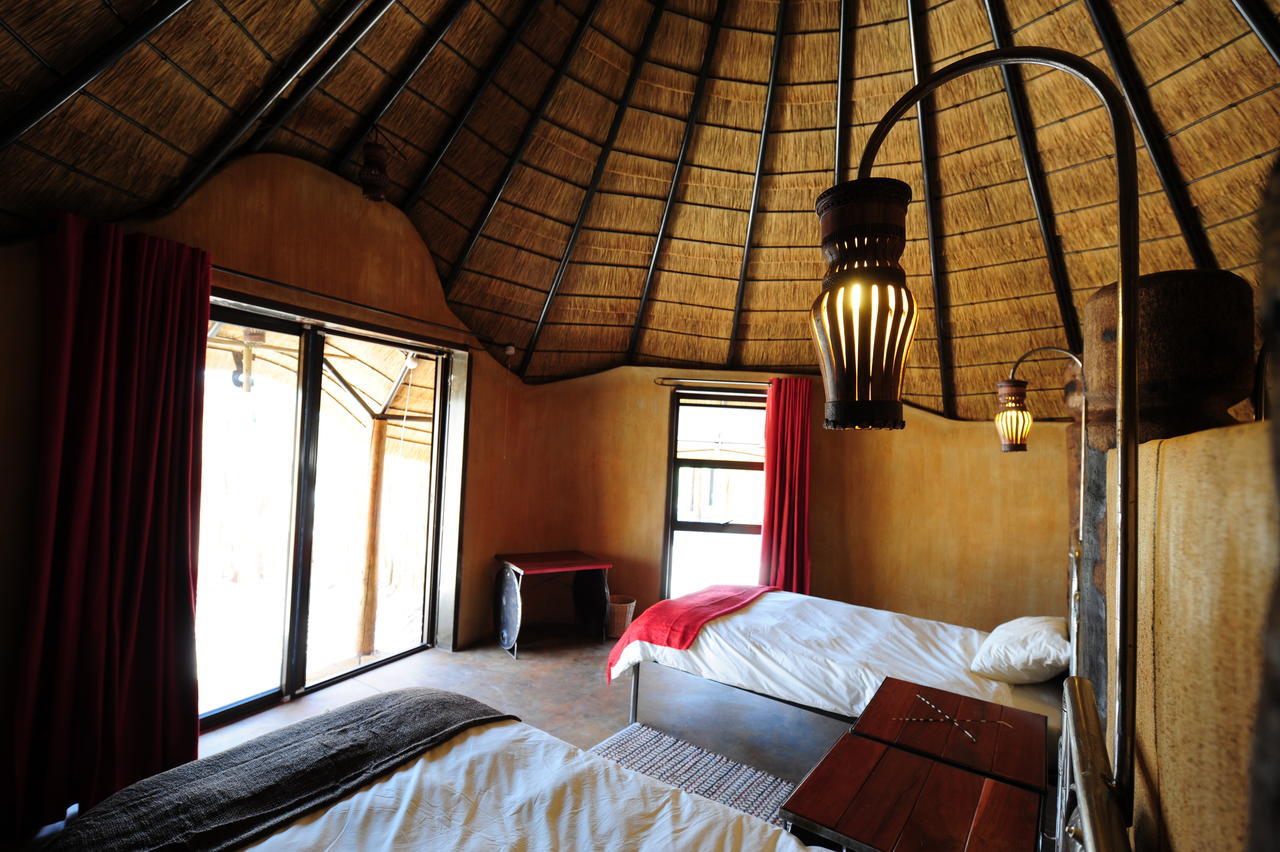 Ongula Village Homestead Lodge Omupumba Стая снимка
